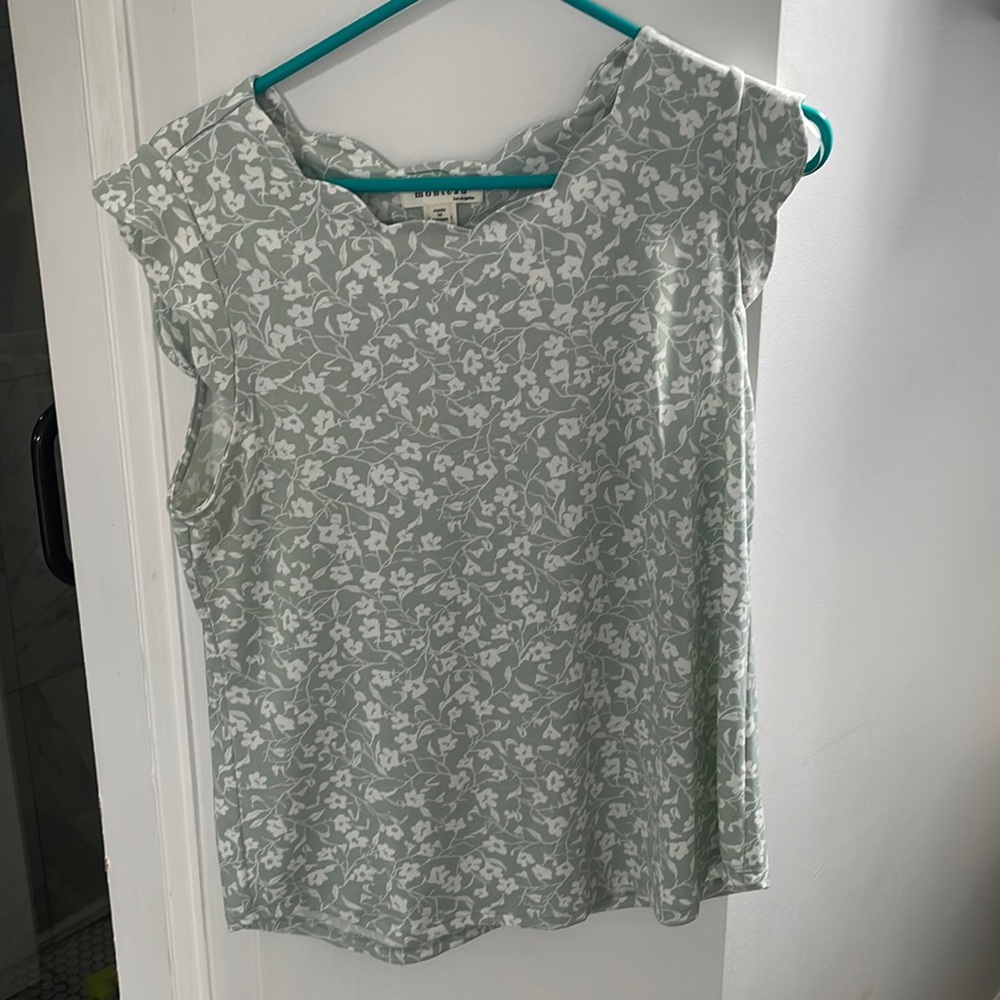 NWOT Monteau top size large